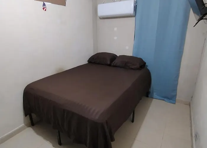 Habitacion 1 Cama Matrimonial, Bano Compartido